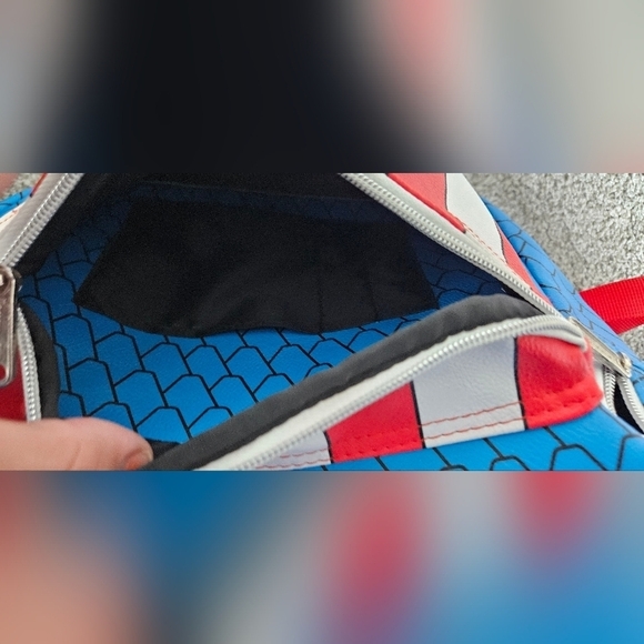 Captain America Marvel Loungefly Backpack main image 4